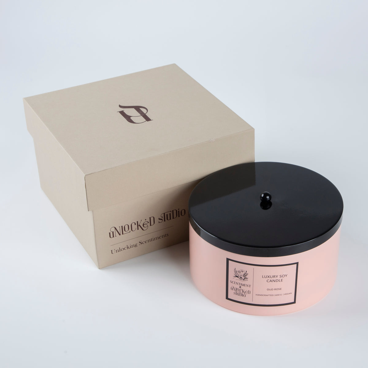 Soy Wax Medium Candle - Oud & Rose
